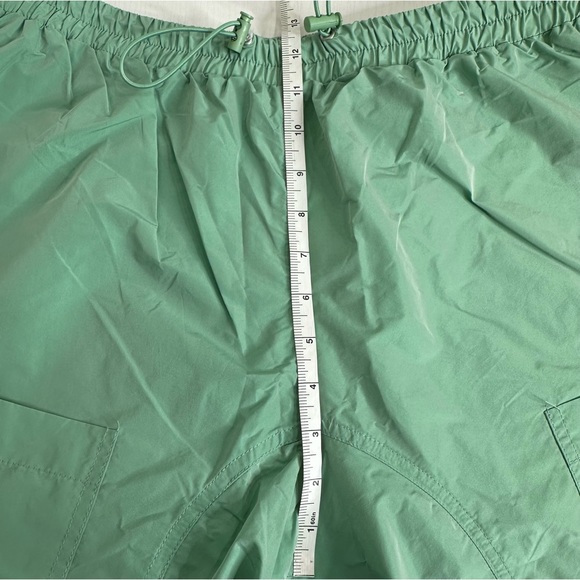 NWT Urban Outfitters Women’s Mae Nylon Wide-Leg Pant Size Medium - Picture 10 of 14